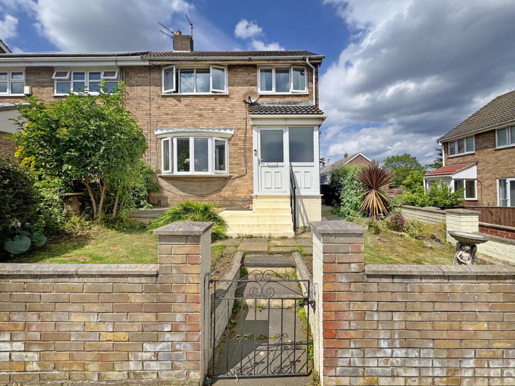 3 bedroom semi-detached house