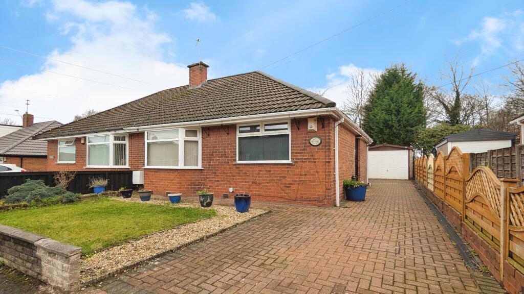 Main image of property: Laurel Avenue, Oldham, OL9