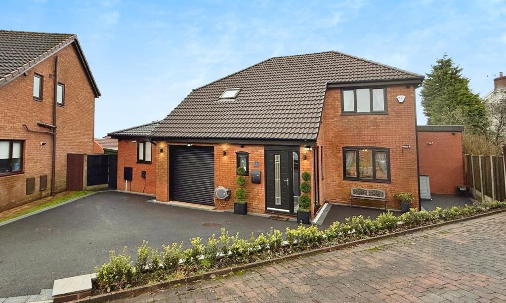 Main image of property: Spinners Way, Oldham, OL4
