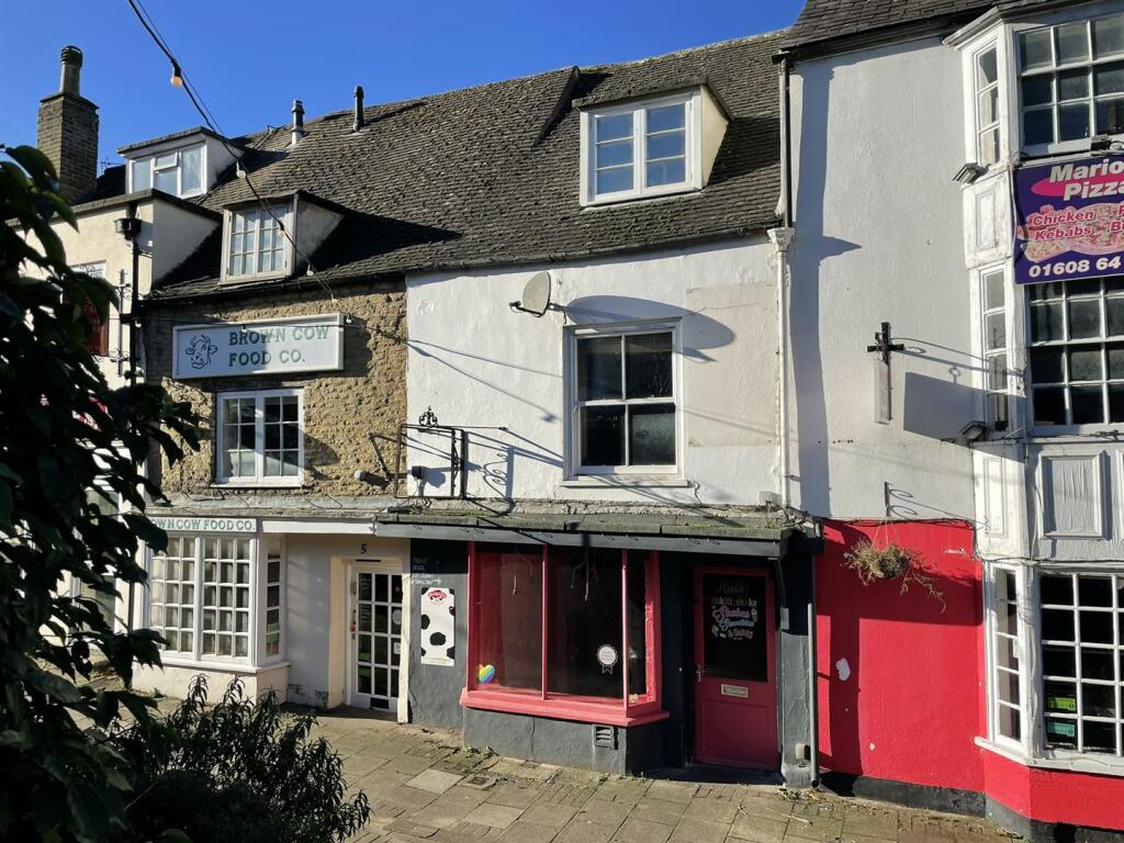 Shop for sale in Middle Row, Chipping Norton, OX7