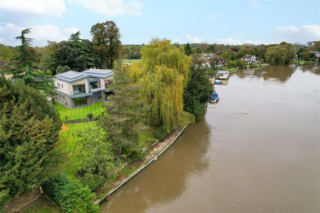 Main image of property: Vicarage Walk, Bray, Maidenhead, Berkshire, SL6