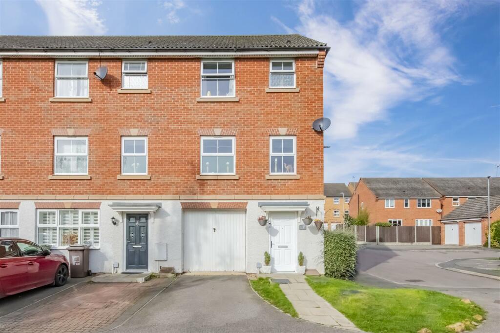 4 bedroom town house for sale in Pingle Close, Great Oakley, Corby, NN18
