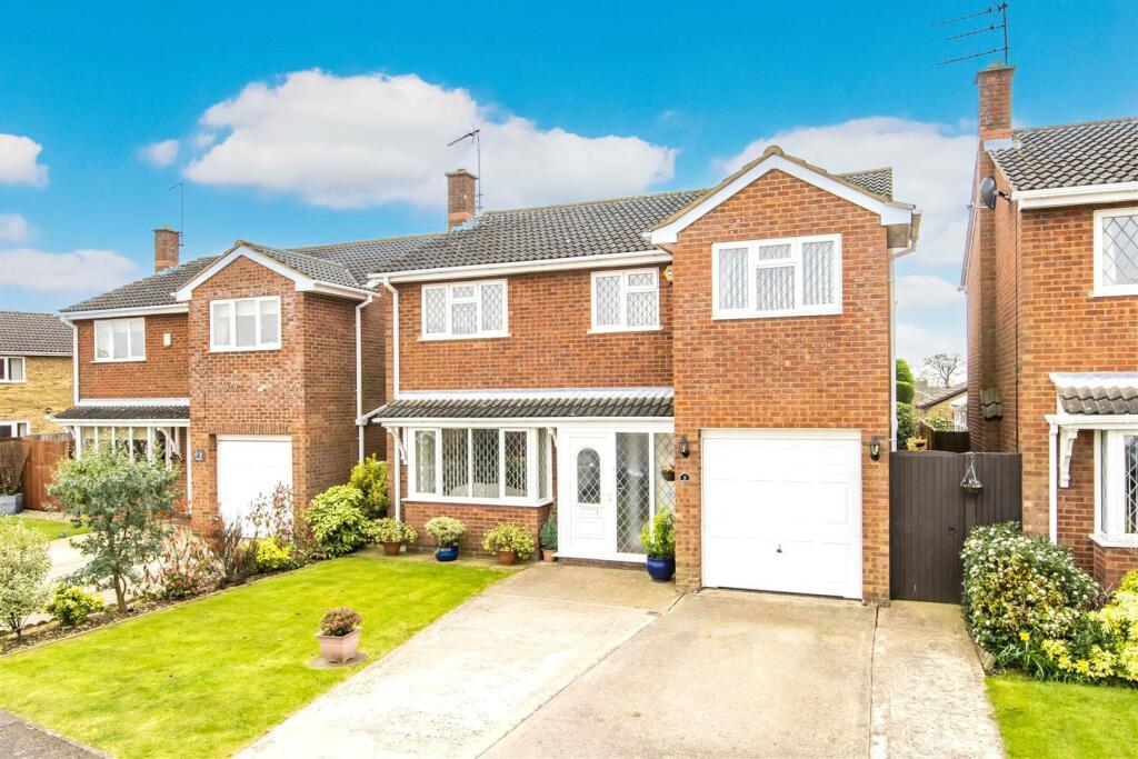4 bedroom detached house for sale in Long Close, Great Oakley, Corby, NN18