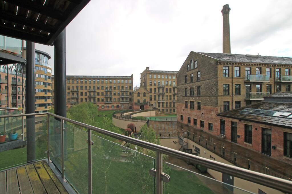 1 bedroom flat for sale in Victoria Mills, Salts Mill Road, Bradford, BD17