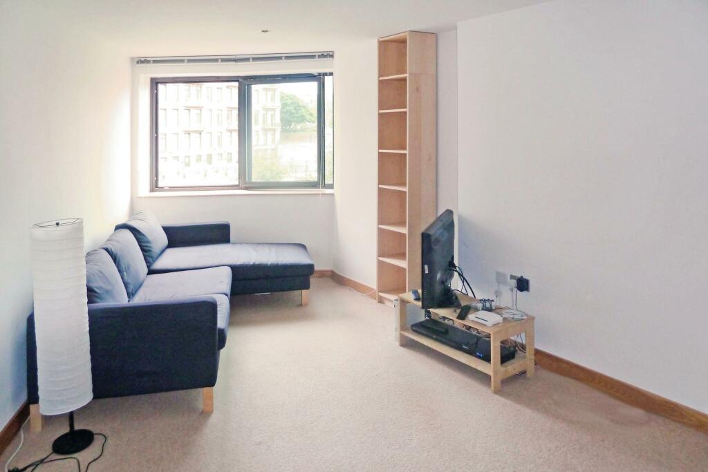 1 bedroom flat for sale in Salts Mill Road, Shipley, BD17