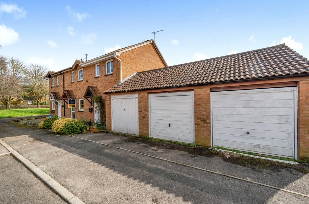 2 bedroom terraced house for sale in Galloway Close, Ramleaze, Swindon, Wiltshire, SN5