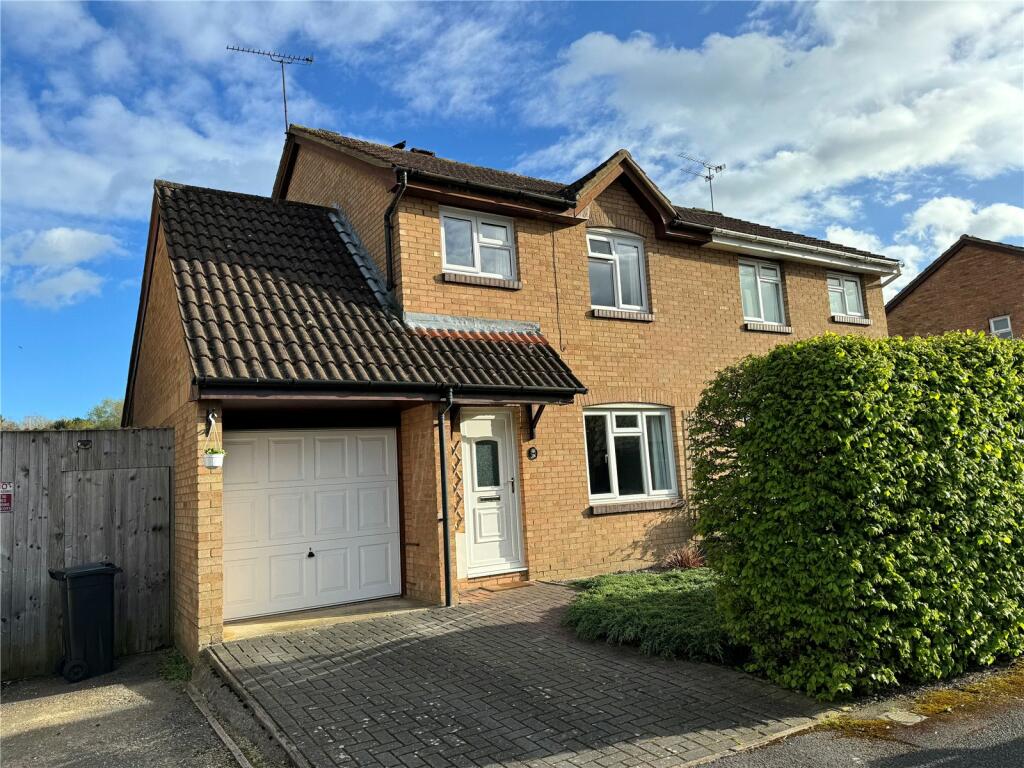 3 bedroom semi-detached house for sale in Tamworth Drive, Shaw, Swindon, Wiltshire, SN5