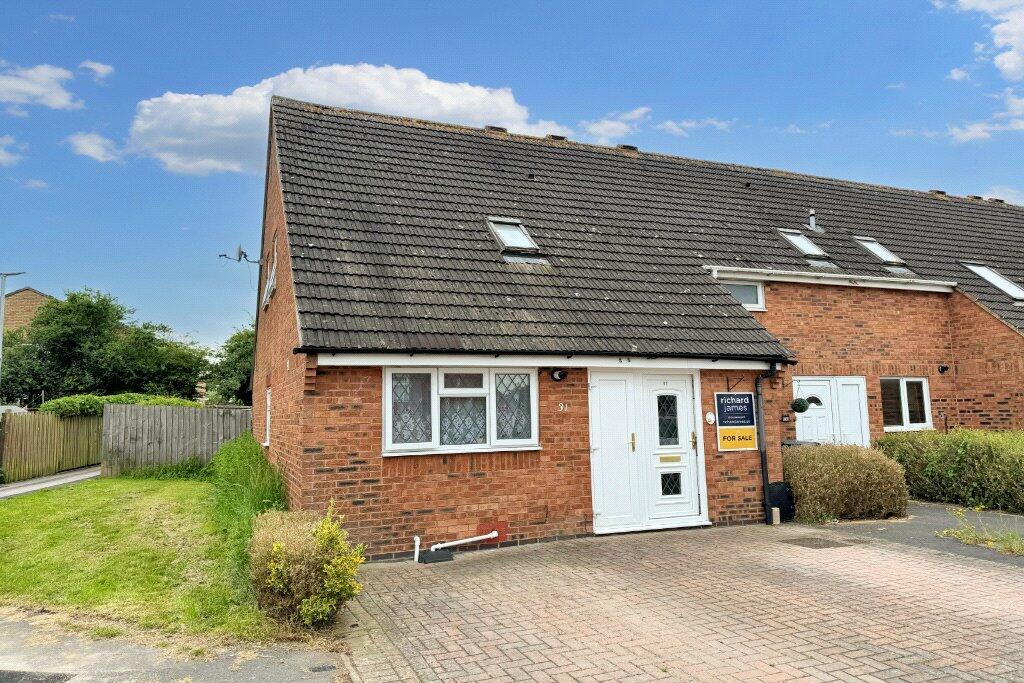 2 bedroom end of terrace house for sale in Bloomsbury Close, Freshbrook