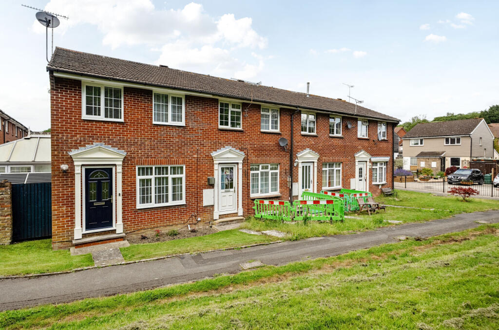 Main image of property: Newbury Drive, Freshbrook, Swindon, SN5