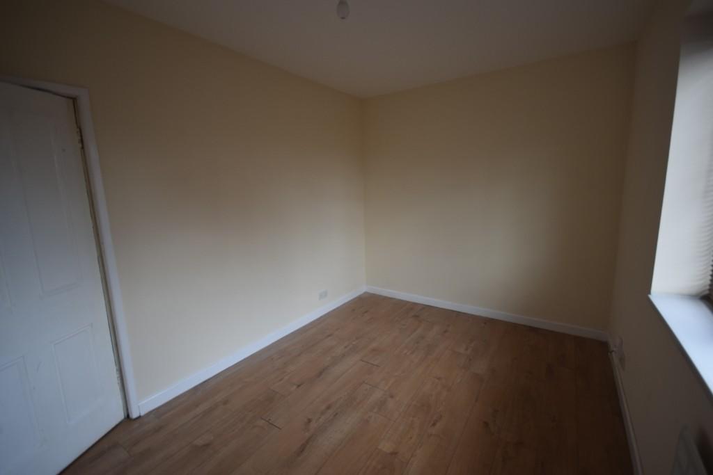 Studio flat for rent in 98 Bitterne Road West, Southampton, Hampshire, SO18