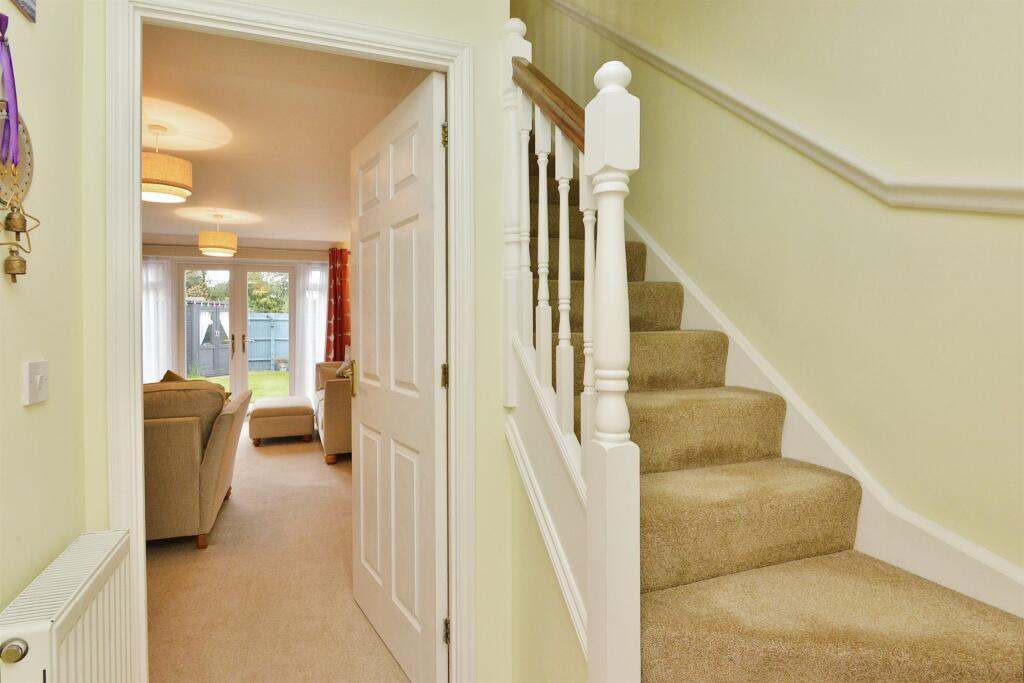 3 bedroom semidetached house for sale in Portishead Drive, Tattenhoe