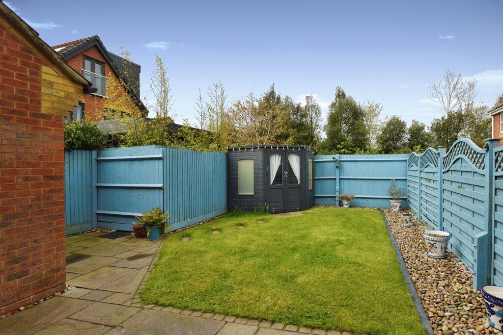 3 bedroom semidetached house for sale in Portishead Drive, Tattenhoe