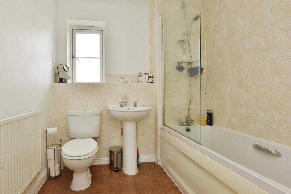 1 bedroom coach house for sale in Tracy Way, Oxley Park, Milton Keynes, MK4