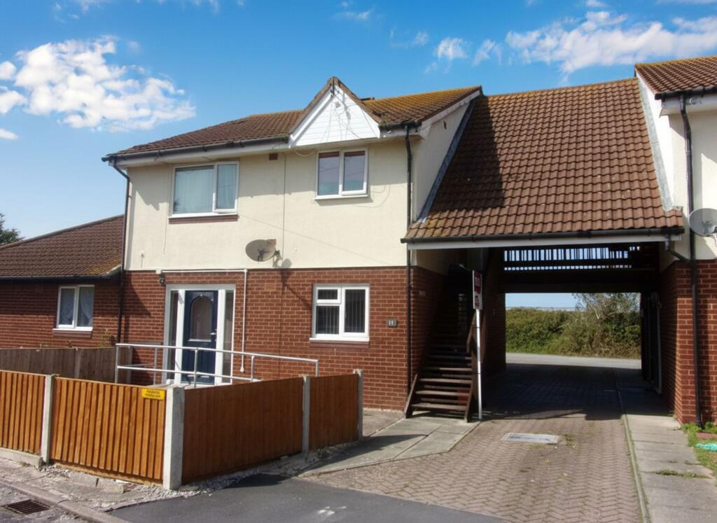 Main image of property: Lon Hedyn, Rhyl, LL18