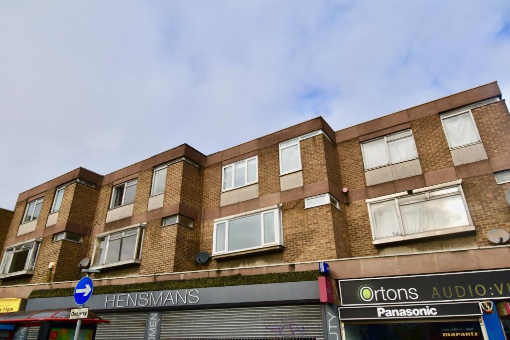 Main image of property: Kettering Gardens, Northampton NN1 4AF 