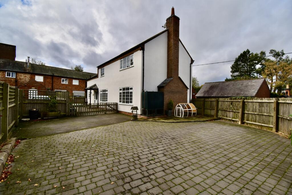 Main image of property: Old Rectory Cottage, North Kilworth, NN17 6EZ