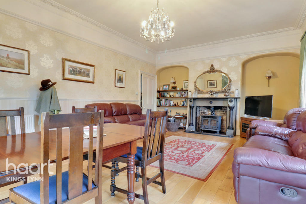 7 bedroom detached house for sale in Chequers Road, Grimston, PE32