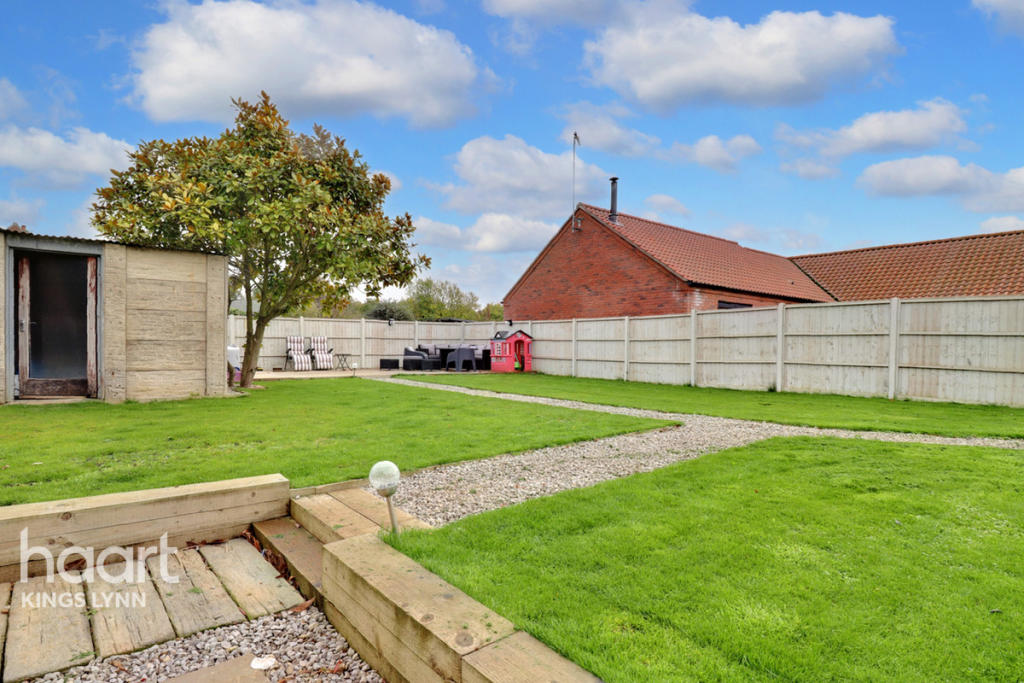 7 bedroom detached house for sale in Chequers Road, Grimston, PE32