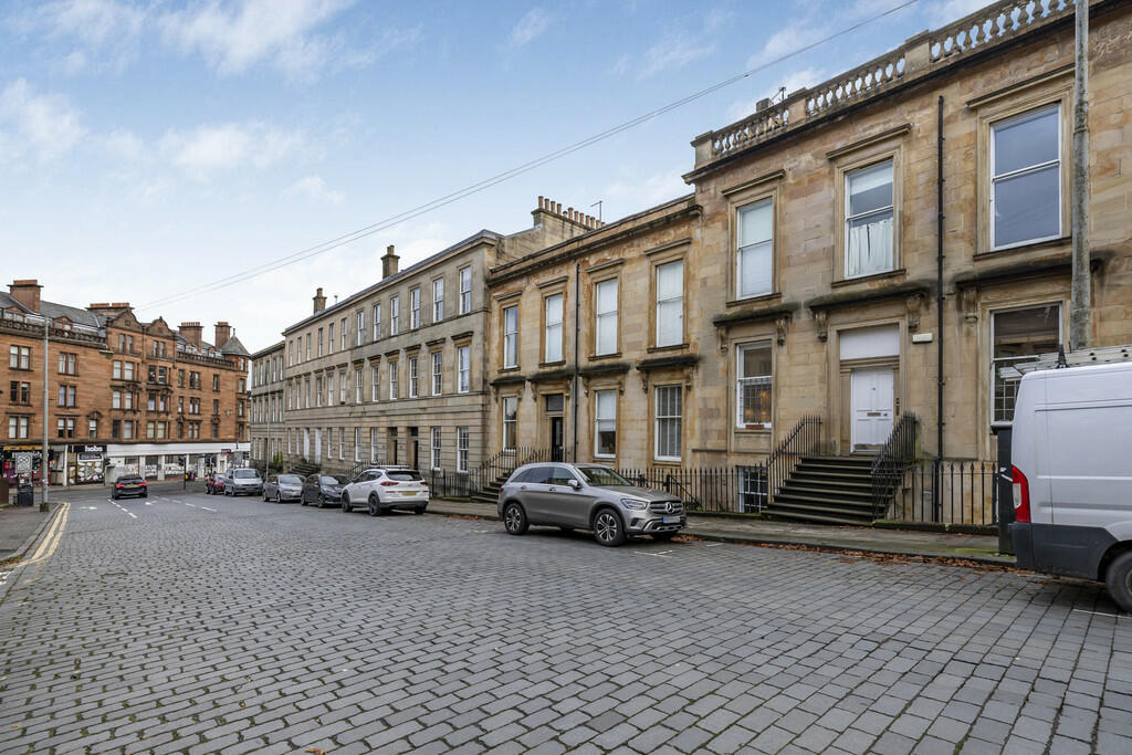 2 bedroom flat for sale in Lynedoch Street, Park District, G3