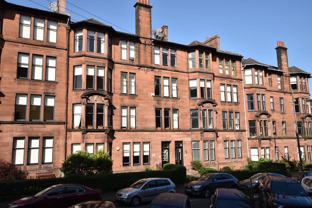 2 bedroom ground floor flat for sale in Falkland Street, Hyndland, Glasgow, G12