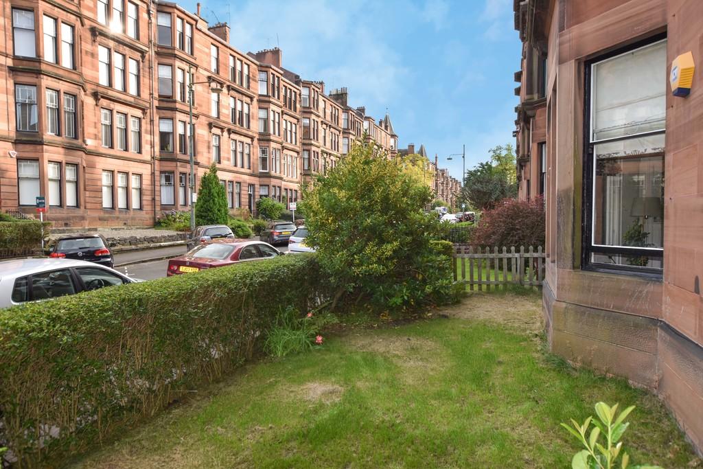 2 bedroom ground floor flat for sale in Falkland Street, Hyndland, Glasgow, G12