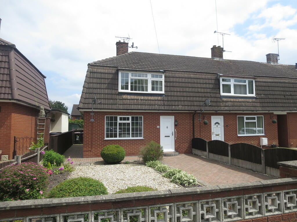 3 bedroom end of terrace house for sale in Moss Lane, Madeley, Cheshire