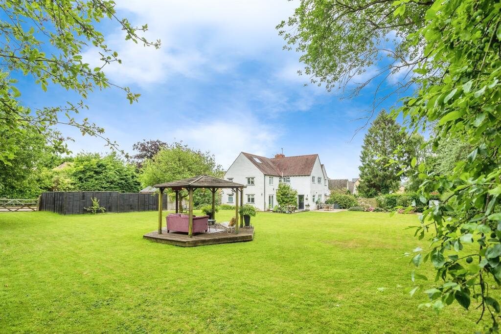 Main image of property: Essex Place, Bourton-On-The-Water, Cheltenham