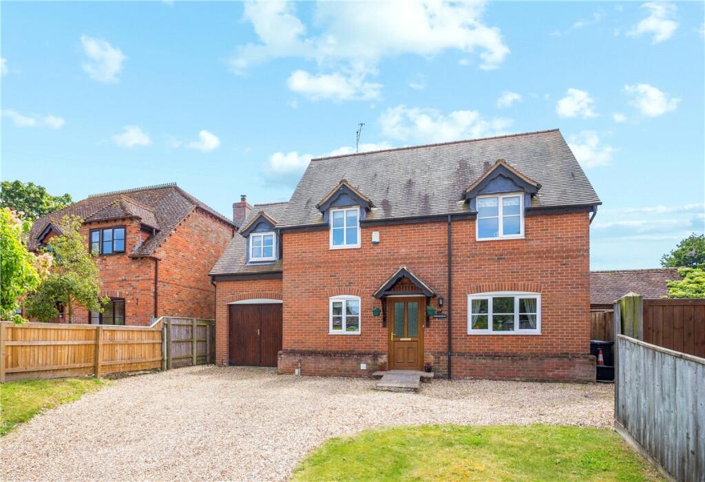4 bedroom detached house for sale in Pewsey Road, Rushall, Pewsey