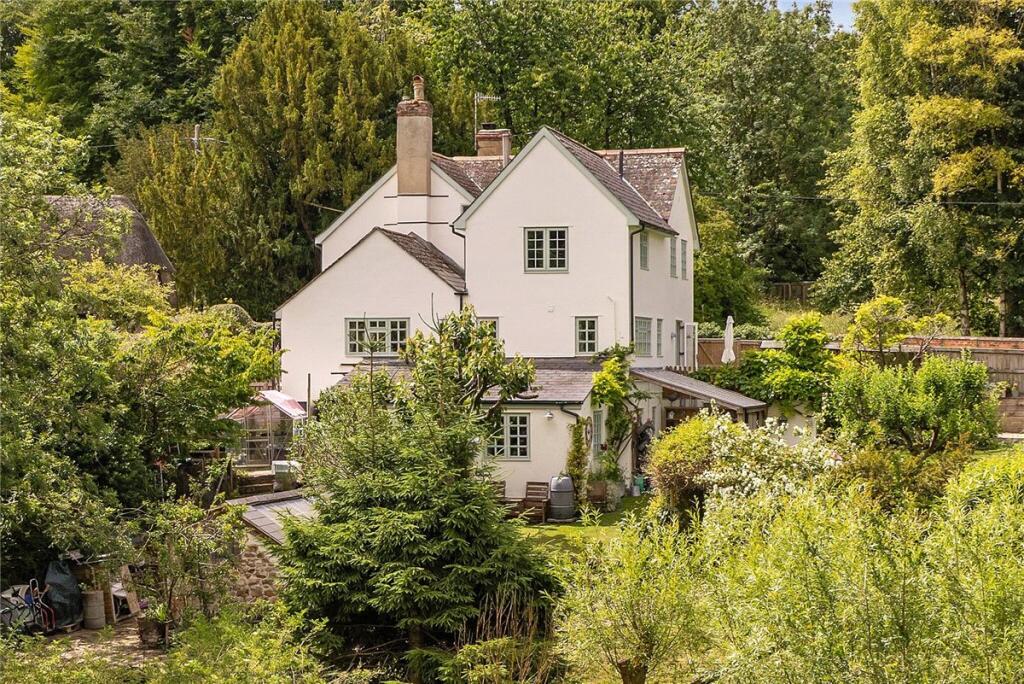 Main image of property: Church Walk, Bishopstone, Swindon, Wiltshire, SN6
