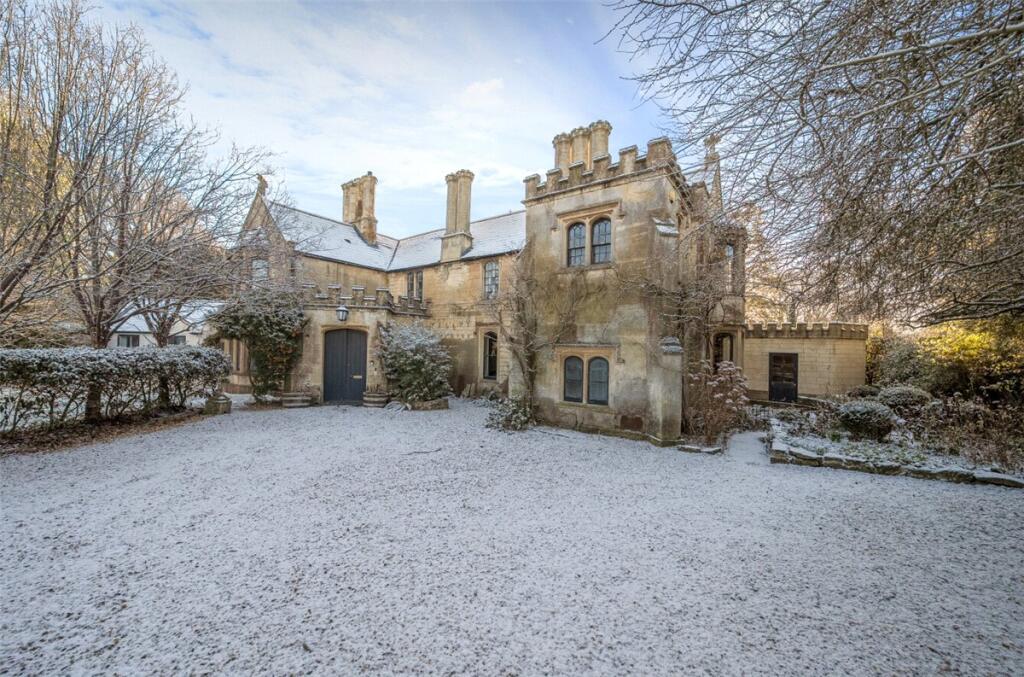 Main image of property: Castlefields, Calne, Wiltshire, SN11