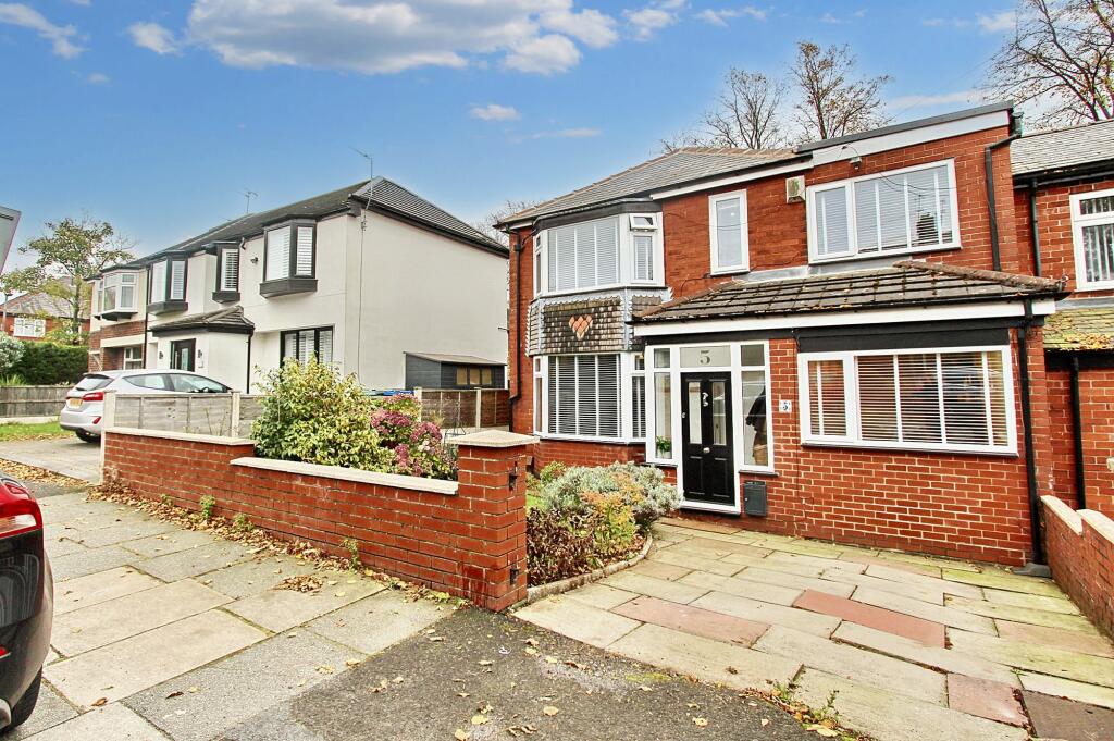 4 bedroom detached house for sale in Agecroft Road West, Prestwich, M25