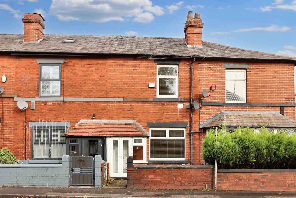 Main image of property: Higher Lane, Whitefield, M45