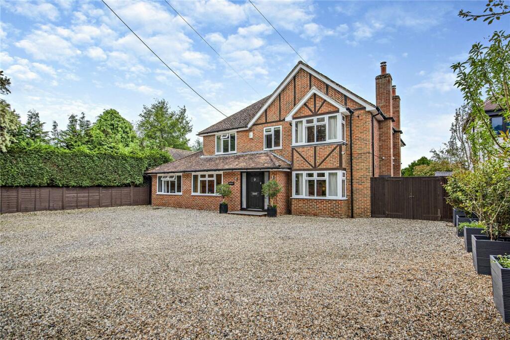 5 bedroom detached house for sale in Down End, Chieveley, Newbury