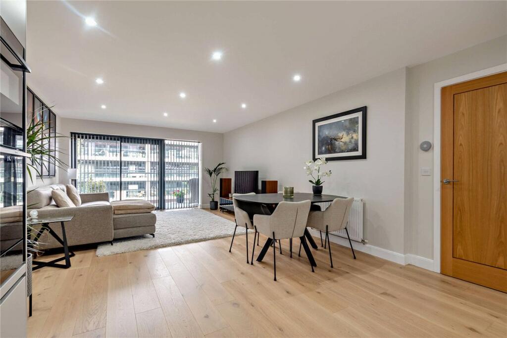 Main image of property: Racecourse Road, Newbury, Berkshire, RG14