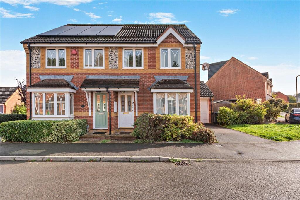 Main image of property: Horseshoe End, Newbury, Berkshire, RG14