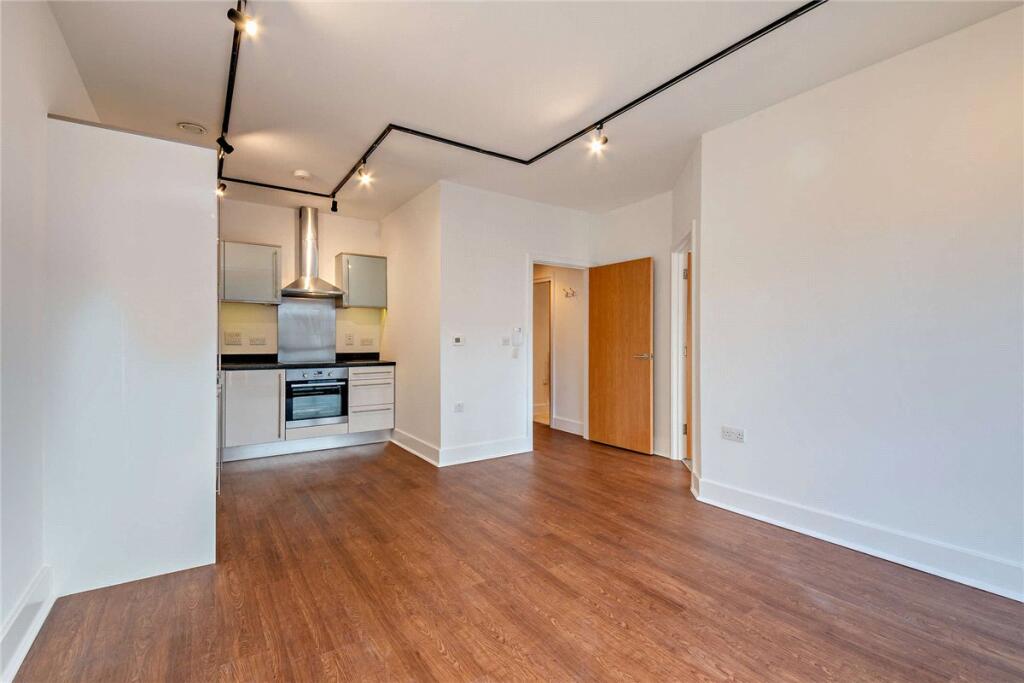 Main image of property: Kelvin Road, Newbury, Berkshire, RG14