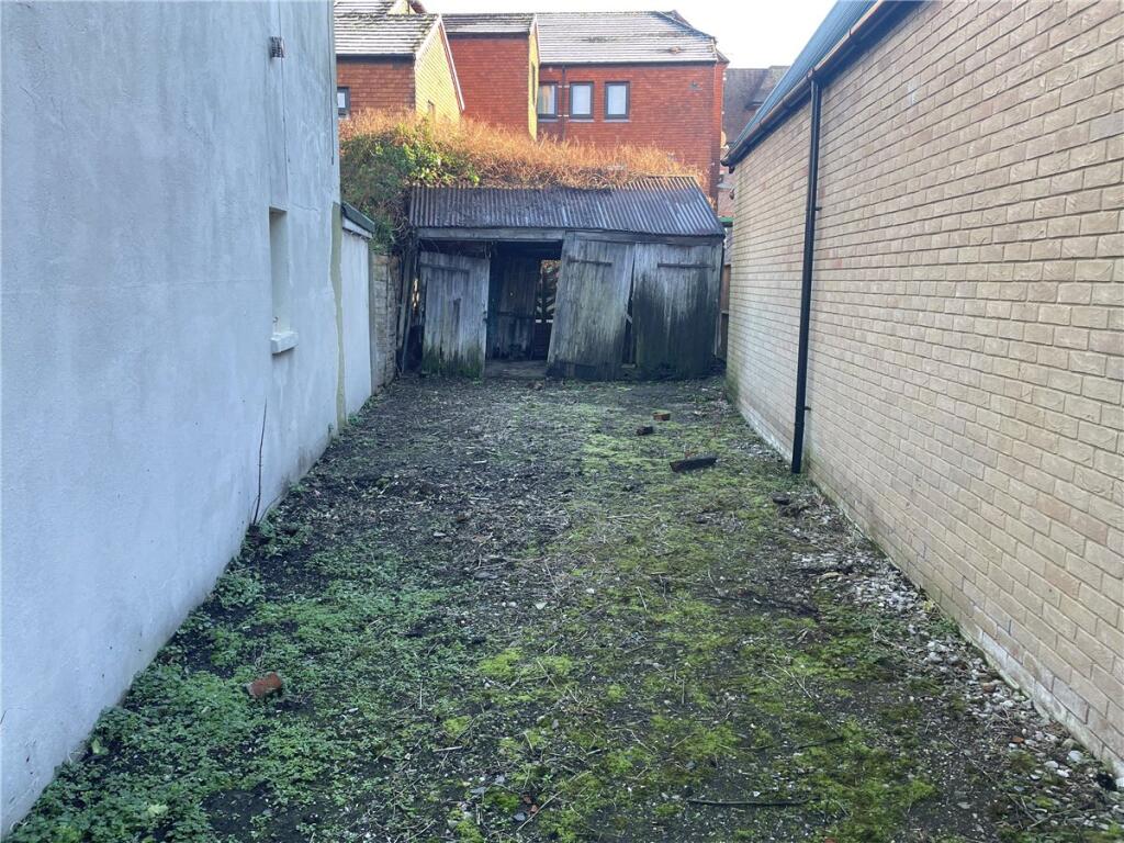 Main image of property: West Street, Newbury, Berkshire, RG14