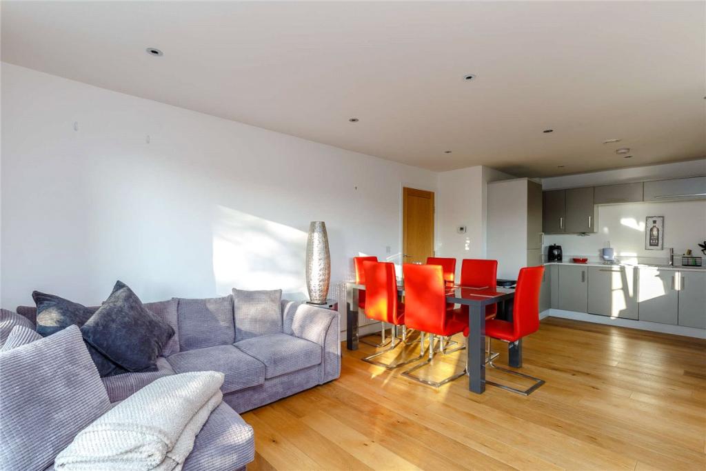 2 bedroom apartment for sale in Racecourse Road, Newbury, RG14