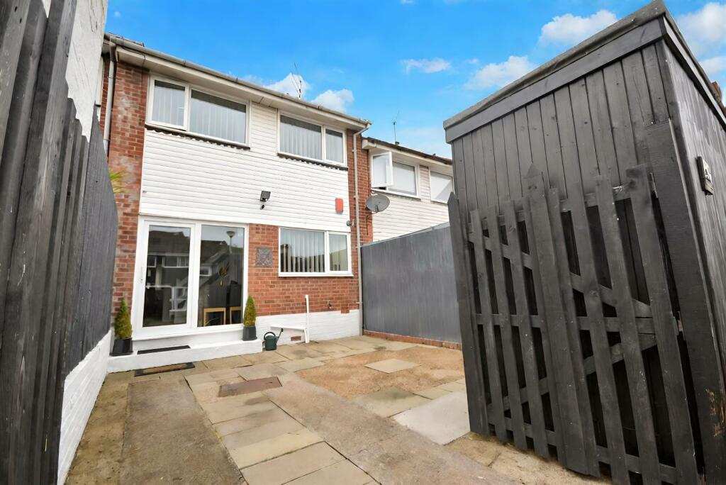 3 bedroom terraced house for sale in The Hawthorns, Pentwyn, Cardiff, CF23