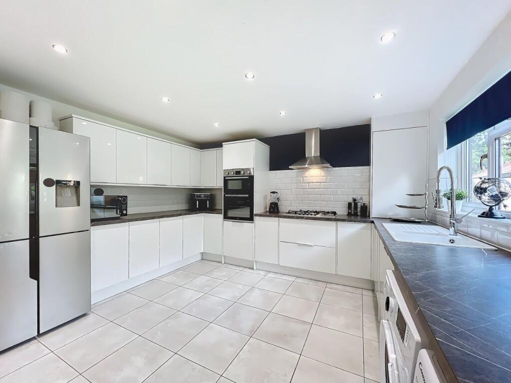 Additional property image - Tynewydd Drive, Castleton, Cardiff
