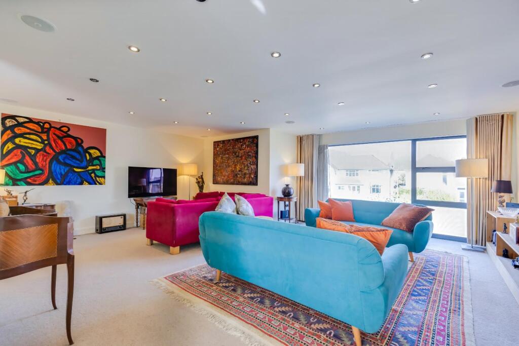 Main image of property: Rhiwbina Hill, Rhiwbina, Cardiff