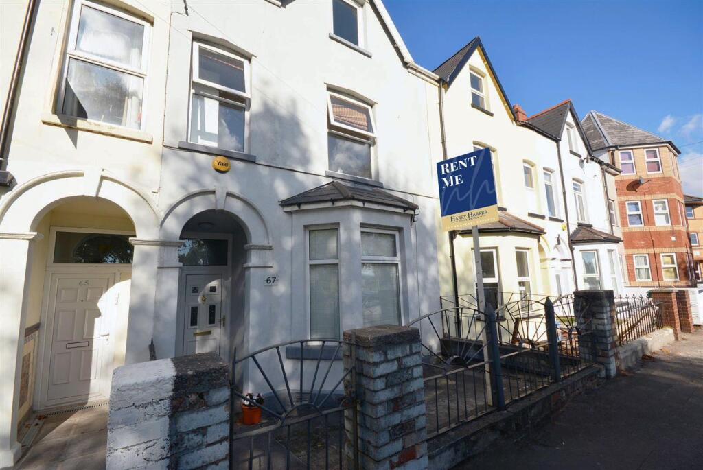 Main image of property: 67 Ferry Road, Grangetown, CF11