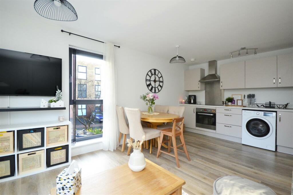 Additional property image - 4 Emery Road, Brislington, Bristol