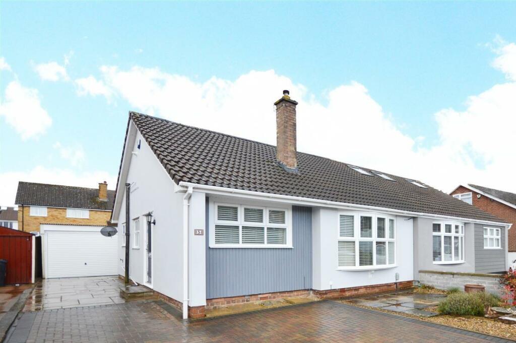2 bedroom bungalow for sale in Greenacre Road, Whitchurch, Bristol, BS14