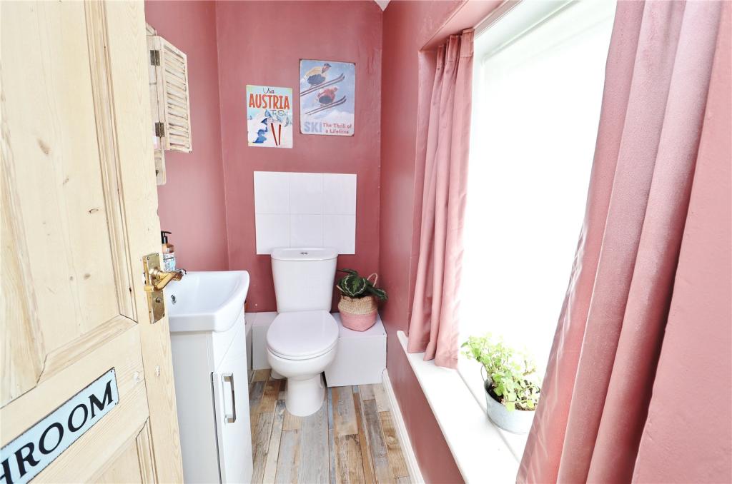 3 bedroom detached house for sale in Ringwood Road, Verwood, Dorset, BH31
