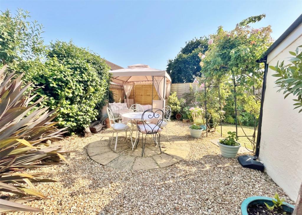 3 bedroom detached house for sale in Ringwood Road, Verwood, Dorset, BH31