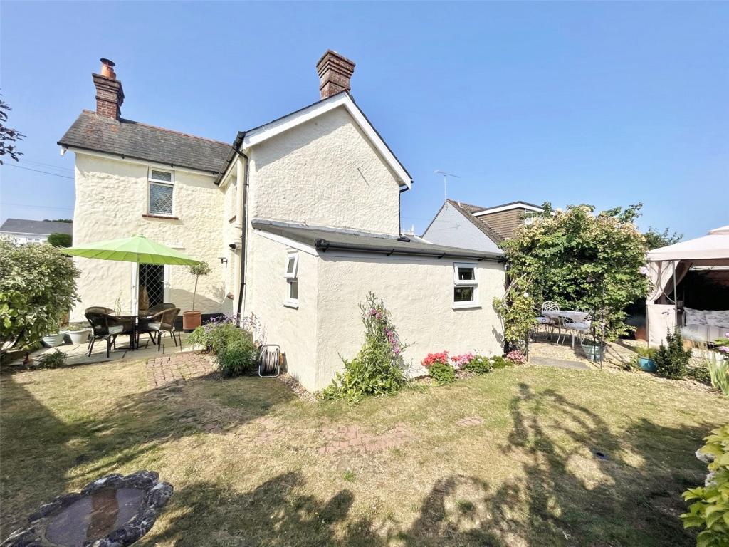 3 bedroom detached house for sale in Ringwood Road, Verwood, Dorset, BH31