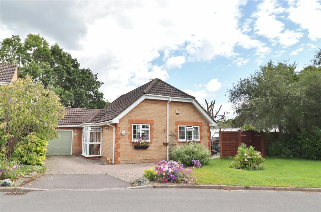 2 bedroom bungalow for sale in The Kingfishers, Verwood, Dorset, BH31