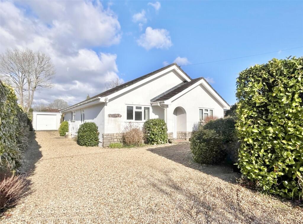 3 bedroom bungalow for sale in Glenwood Road, Verwood, Dorset, BH31
