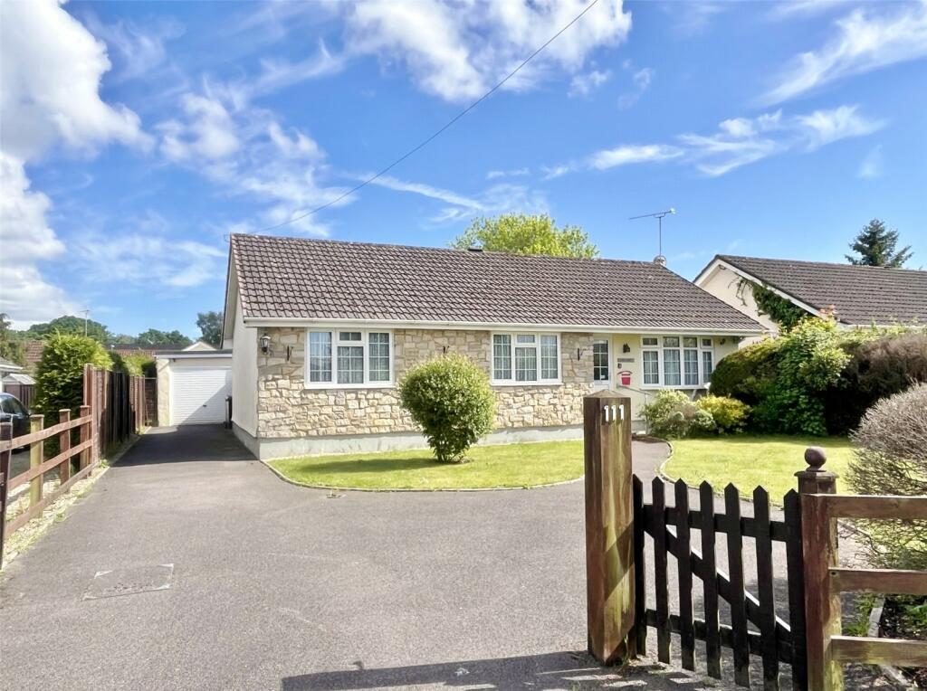 3 bedroom bungalow for sale in Lake Road, Verwood, Dorset, BH31